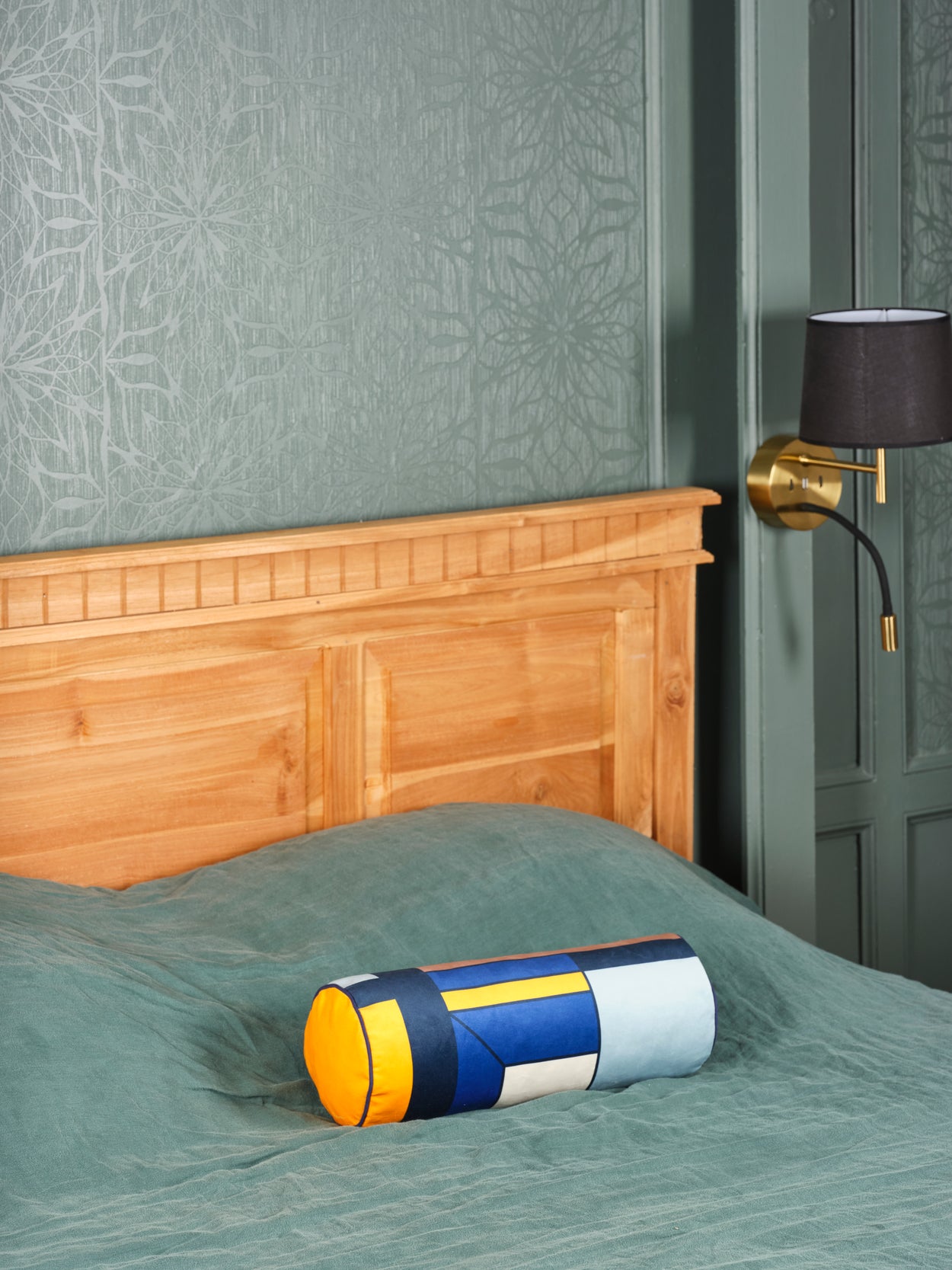 Bolster cushion Urbaine yellow and blue