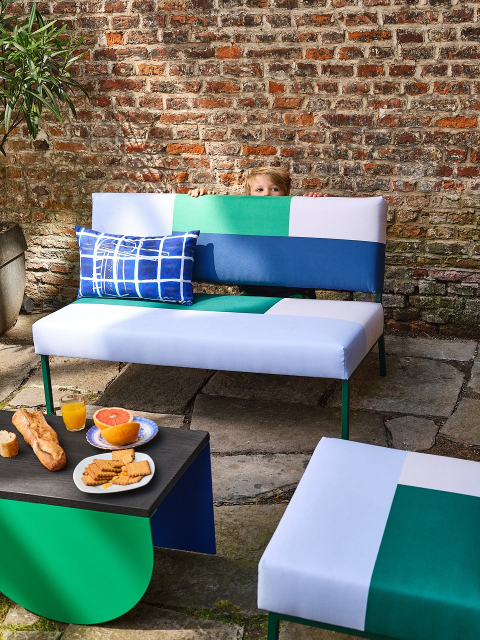 Banquette outdoor splash