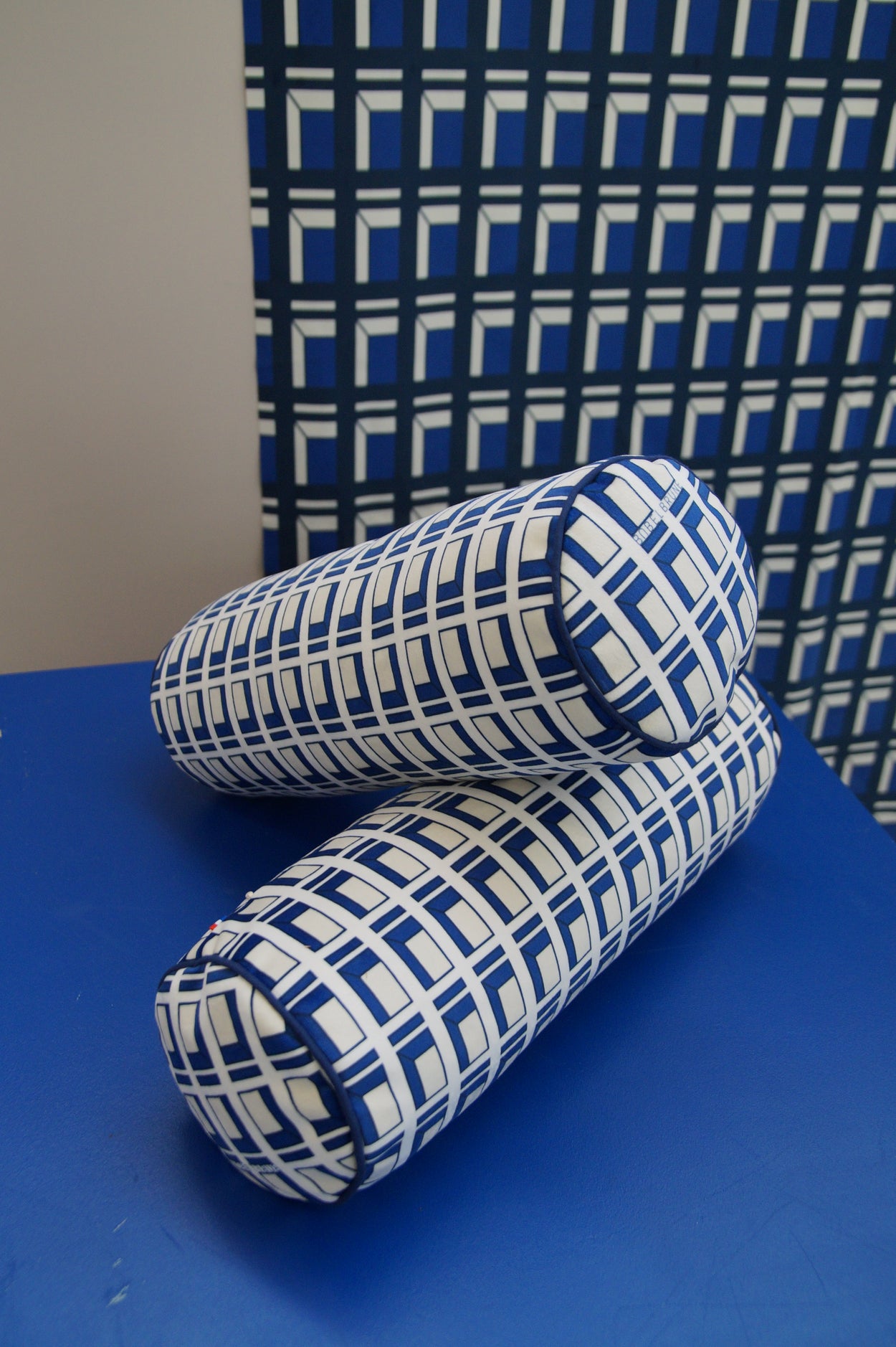 Bolster cushion Urbaine blue and white