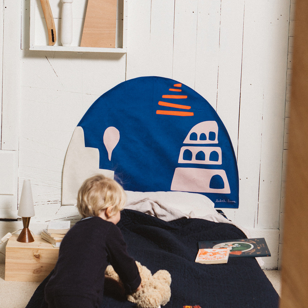 Tenture tête de lit Babylone Pink bleu marine et rose chambre enfant imprimé design original