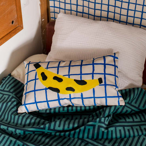 Coussin Banana bleu jaune 30 x 50 cm velours avec garnissage modern pattern